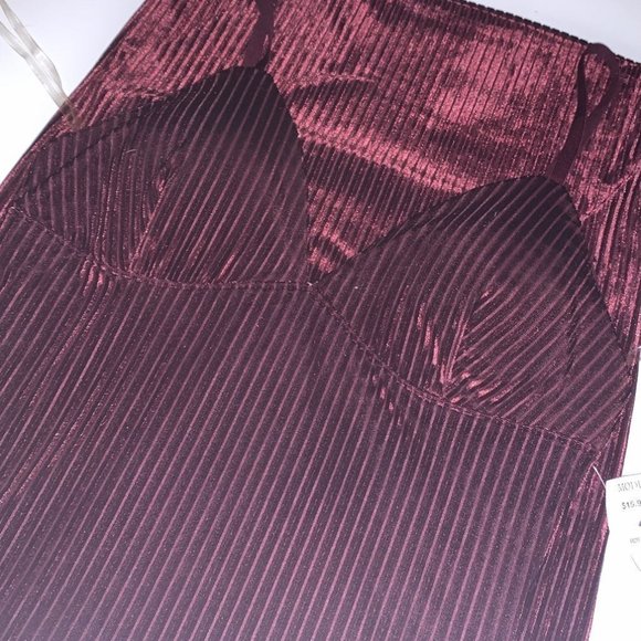 Ribbed Velvet Dress - Picture 4 of 5